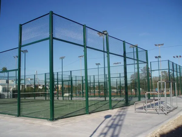 Padel courts at Club de Tenis Oliva